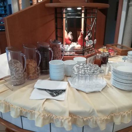 Leonsteinerhof Bed & Breakfast Bagian luar foto