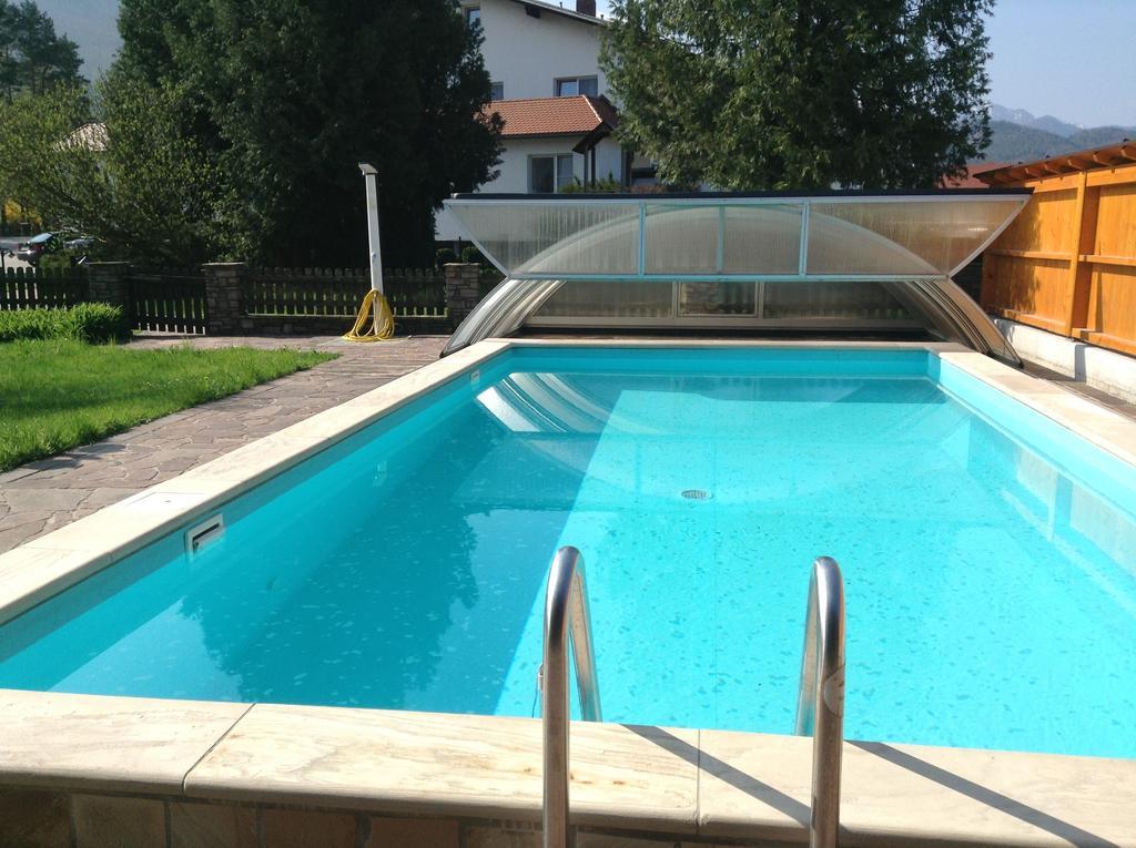 Leonsteinerhof Bed & Breakfast Bagian luar foto