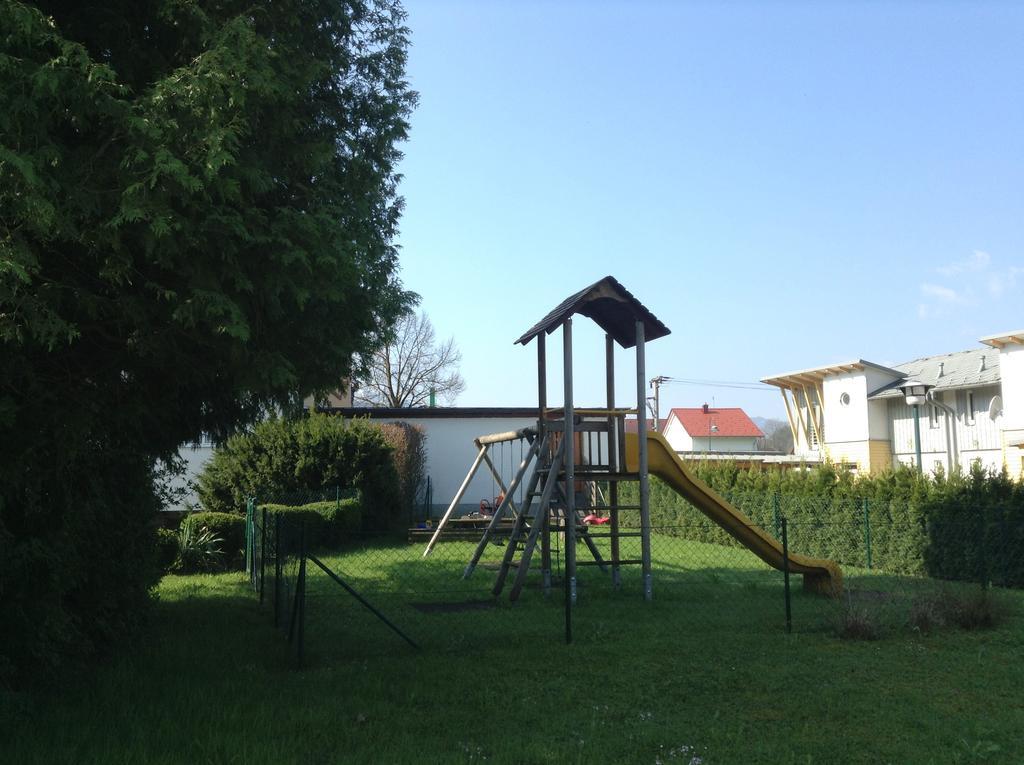 Leonsteinerhof Bed & Breakfast Bagian luar foto
