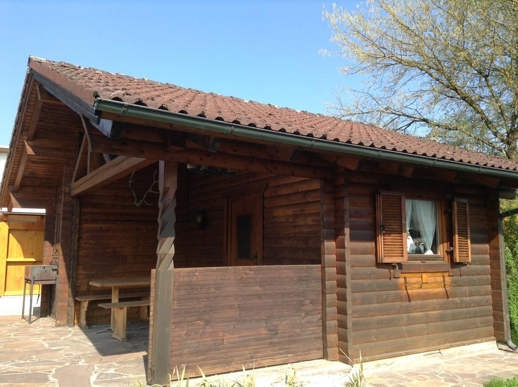 Leonsteinerhof Bed & Breakfast Bagian luar foto
