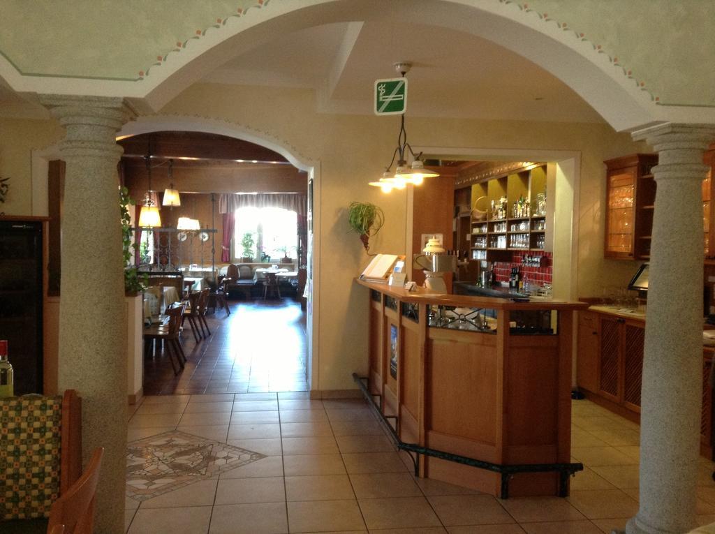 Leonsteinerhof Bed & Breakfast Bagian luar foto